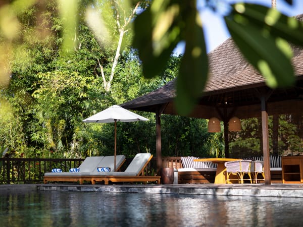 Villa Simona Oasis - Poolside seating